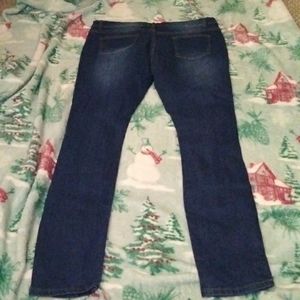 Straight leg dark washed ripped jeans, 3x, brand is from Shein